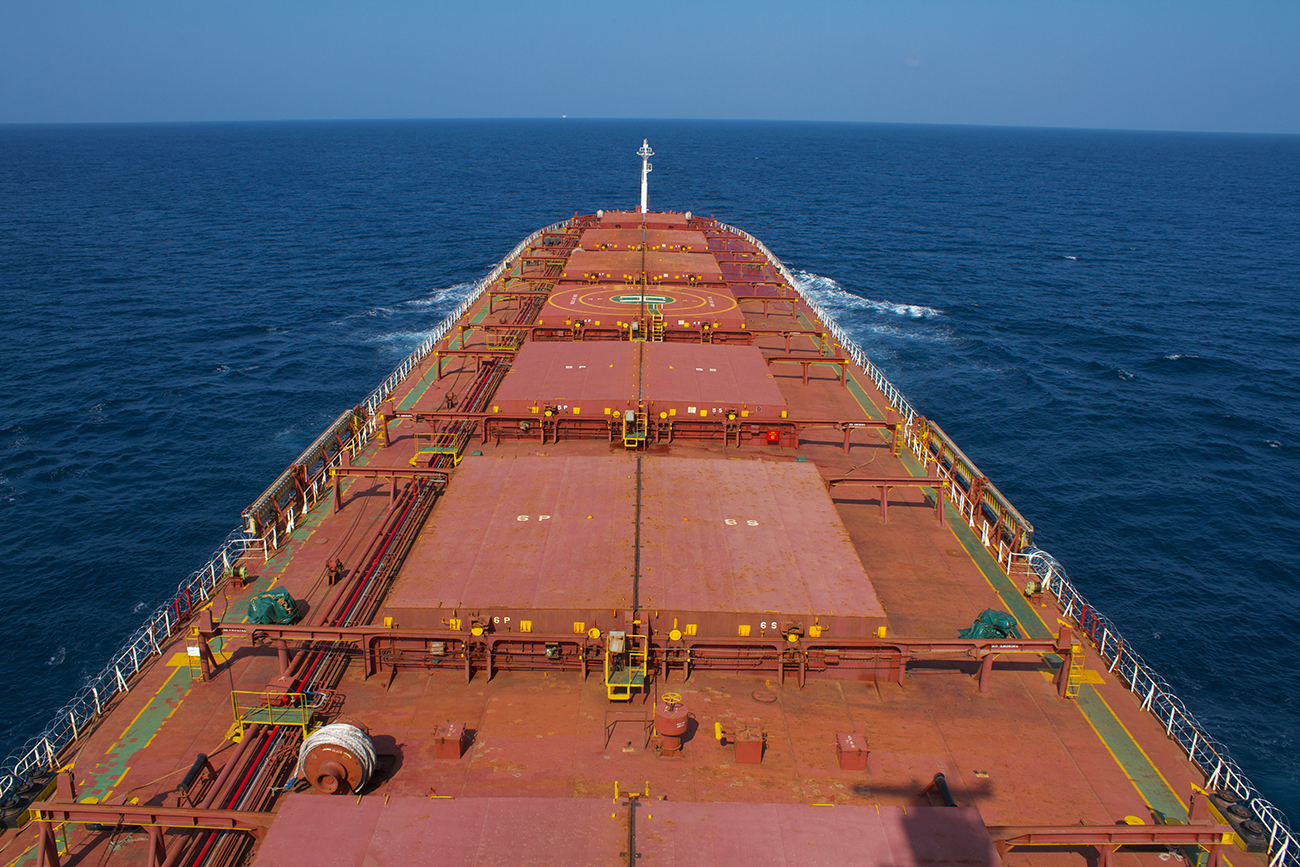 merchant-ship-carrying-bulk-cargo-on-a-sunny-day-a-2026-01-07-07-20-55-utc
